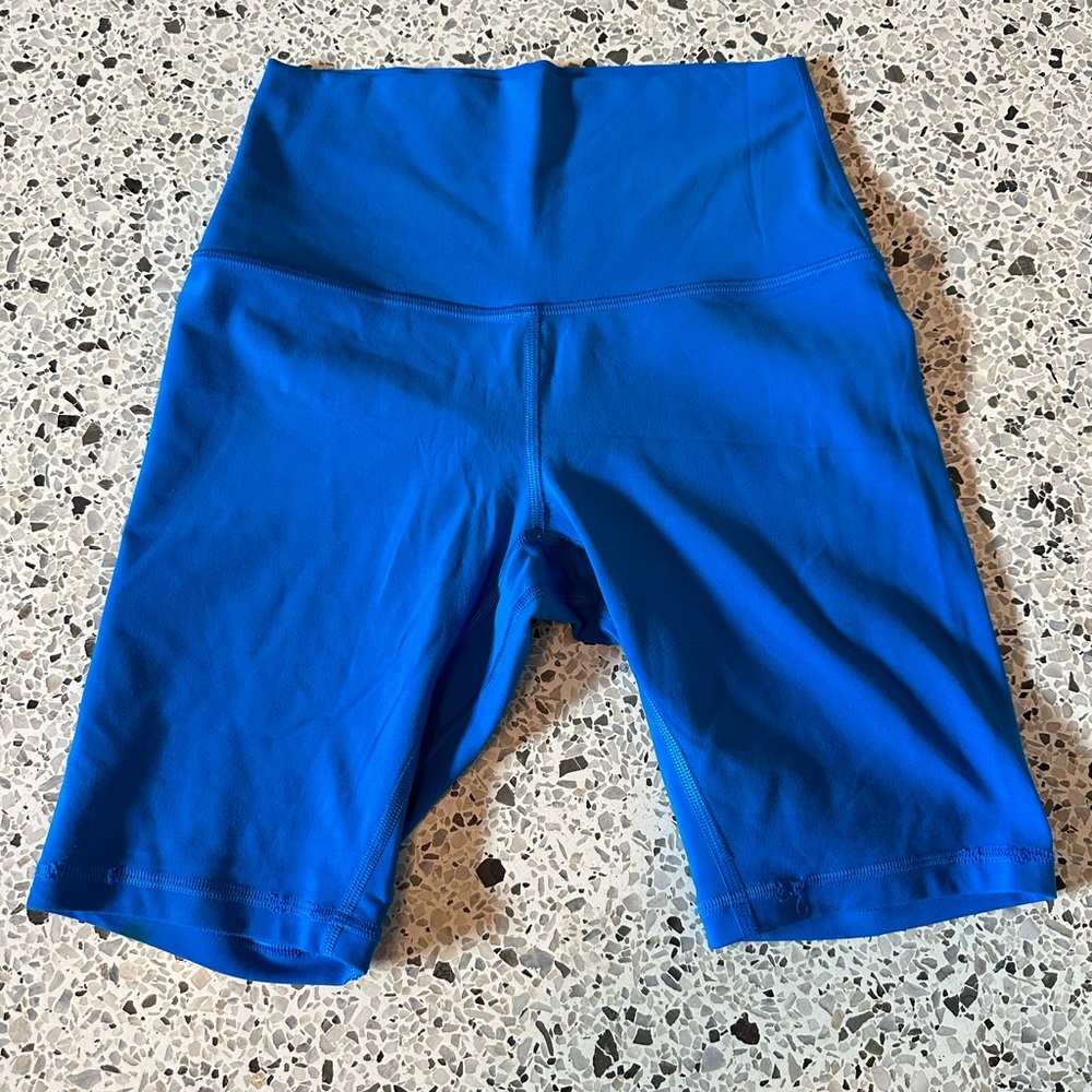 FLASH SALE lululemon athletica Align 8” shorts